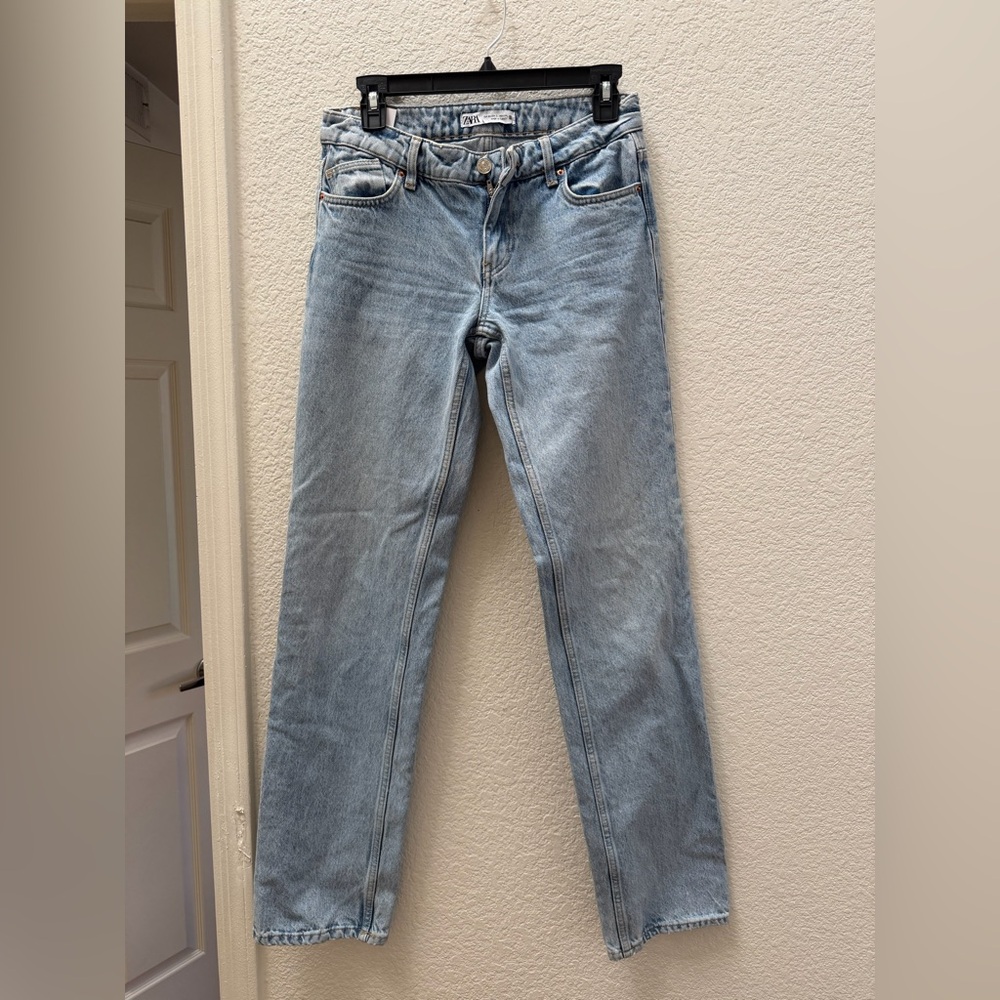 Zara Women's Straight Leg Jeans in Light Blue